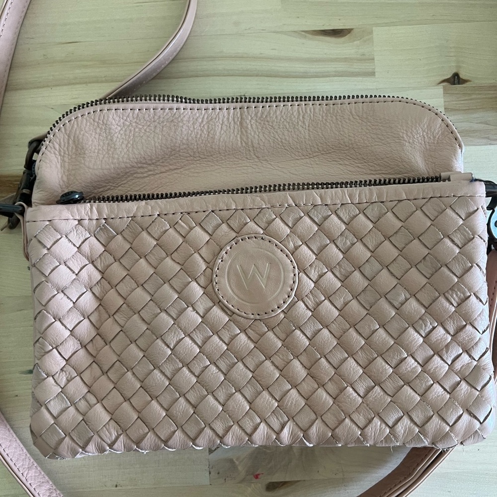 NWOT Wanderers Blush Woven Crossbody Bag - Picture 11 of 14